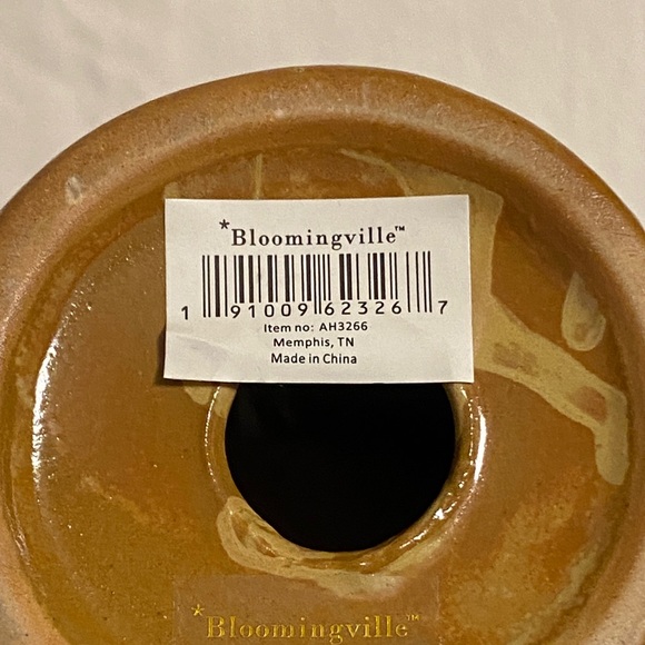 Hand Sculpture (NWOT!) - Picture 4 of 4